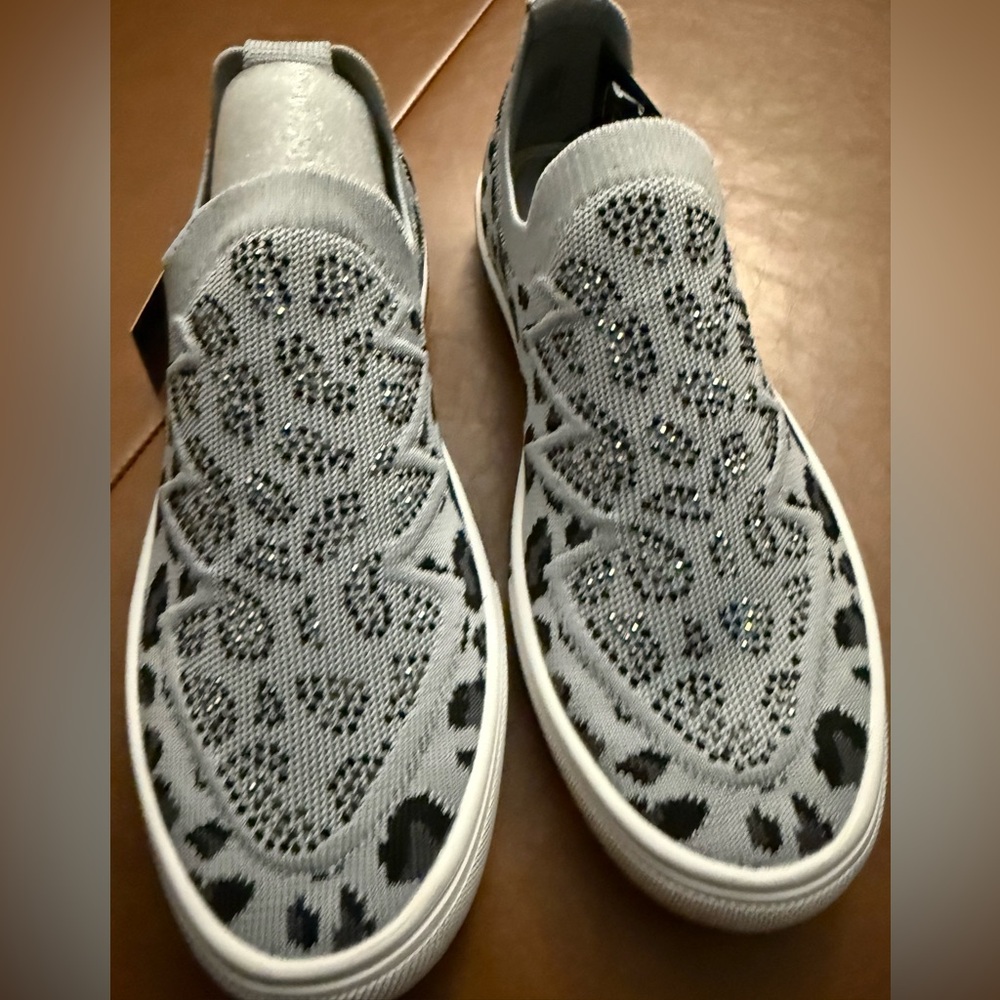 Bernie Mevs New Without Box Gray Black Leopard Print Sparkle Sneakers Fits 6.5